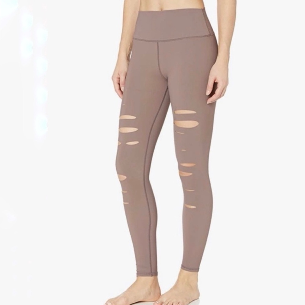 Alo Yoga High Waist Ripped Warrior Legging in Cocoa Size XS Activewear Sporty